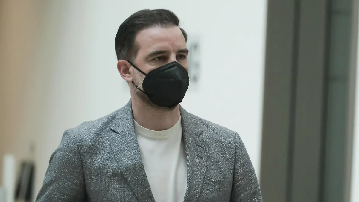 Düsseldorf 29.04.2021 Amtsgericht Verhandlung Prozess wegen Besitz von kinderpornografischen Materials Christoph Metzelder *** Dusseldorf 29 04 2021 District Court Trial Christoph Metzelder