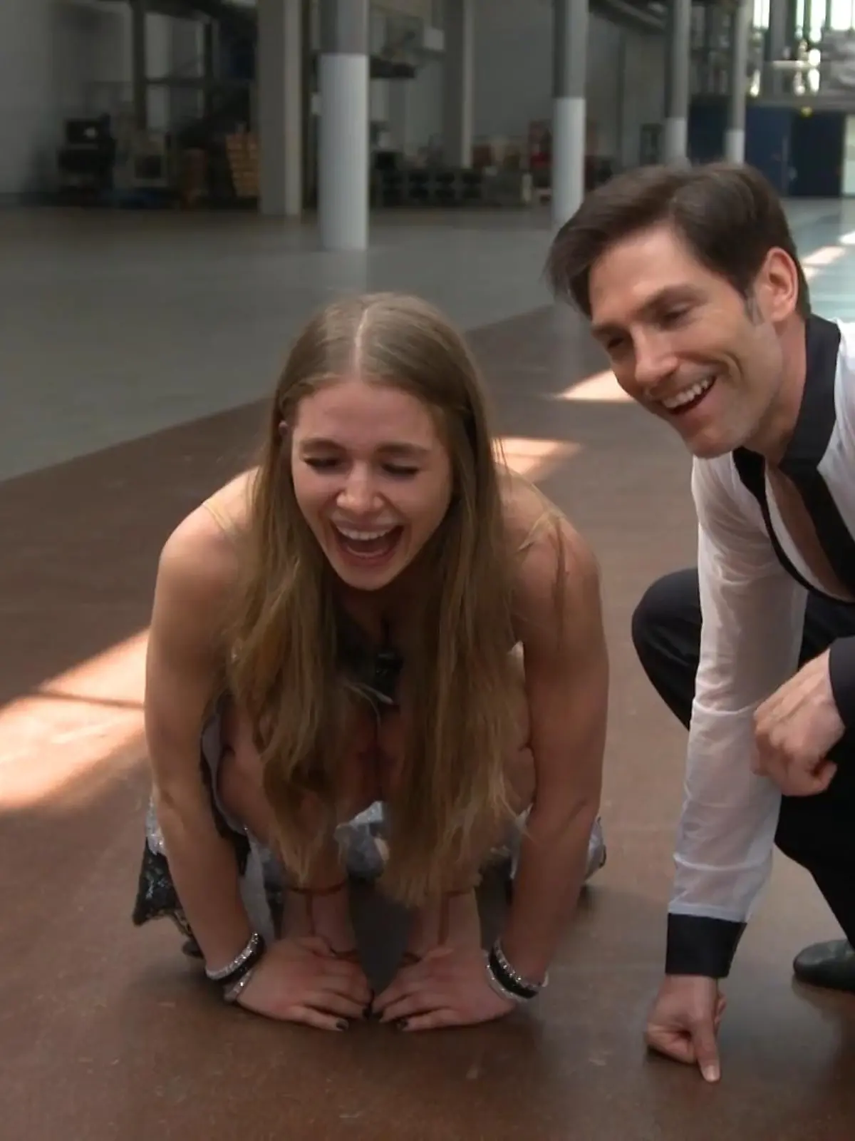 Sogar ihr Freund hegt einen richtigen Ekel vor den beiden Körperteilen, mit denen Lola bei "Let's Dance" große Erfolge einfährt.