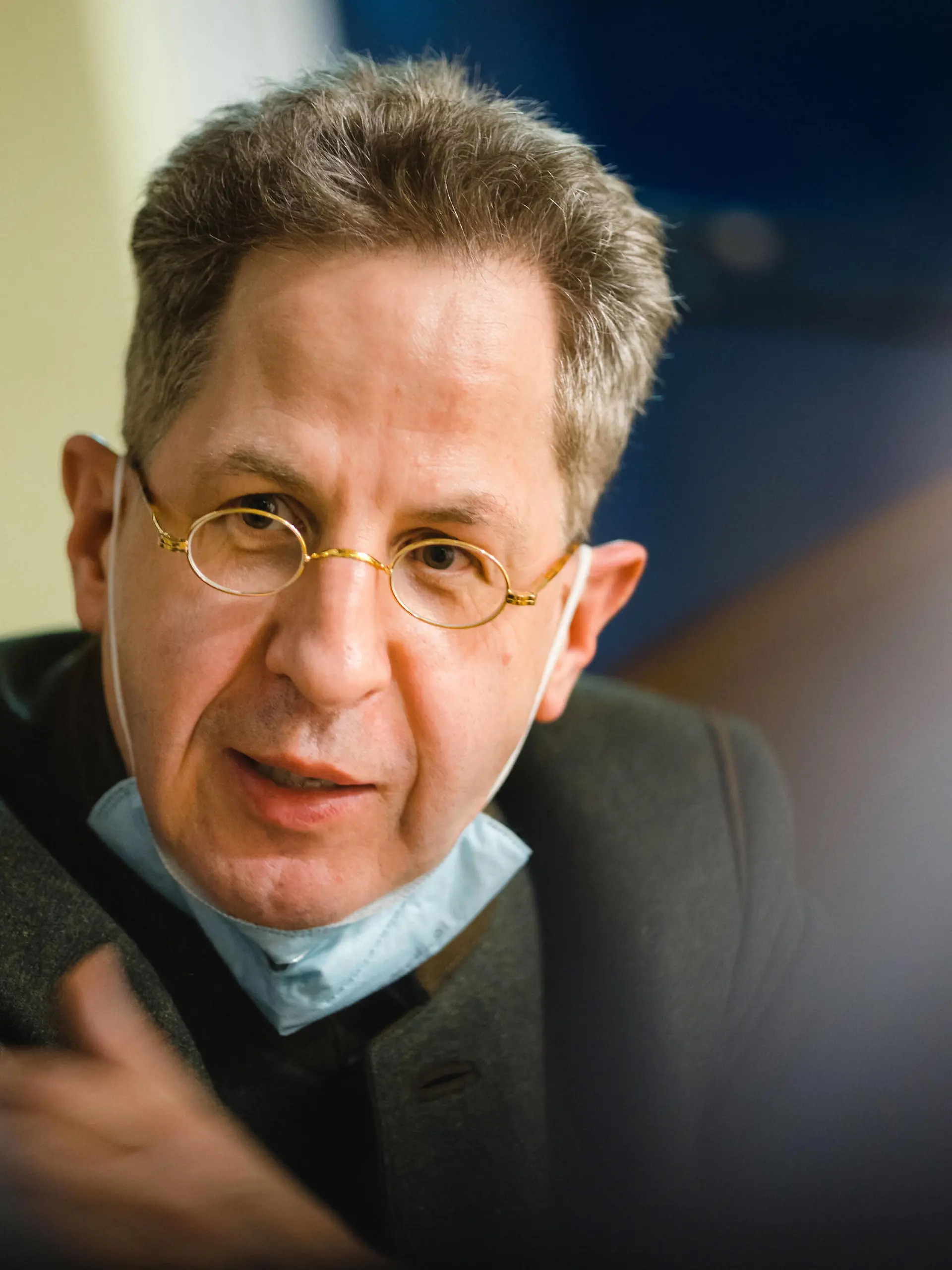  Hans-Georg Maaßen Hans-Georg Maaßen stellt sich dem CDU-Kreisverband und der Jungen Union Schmalkalden-Meiningen vor. Die CDU in Südthüringen mit den vier Thüringer Kreisverbänden Suhl, Schmalkalden-Meiningen, Hildburghausen und Sonneberg will den ehemaligen Verfassungsschutzpräsident Maaßen für die Bundestagswahl nominieren. Schwallungen Thüringen DEUTSCHLAND *** Hans Georg Maaßen Hans Georg Maaßen introduces himself to the CDU district association and the Junge Union Schmalkalden Meiningen The CDU in southern Thuringia with the four Thuringian district associations Suhl, Schmalkalden Meiningen, Hildburghausen and Sonneberg wants to nominate the former President of the Office for the Protection of the Constitution Maaßen for the