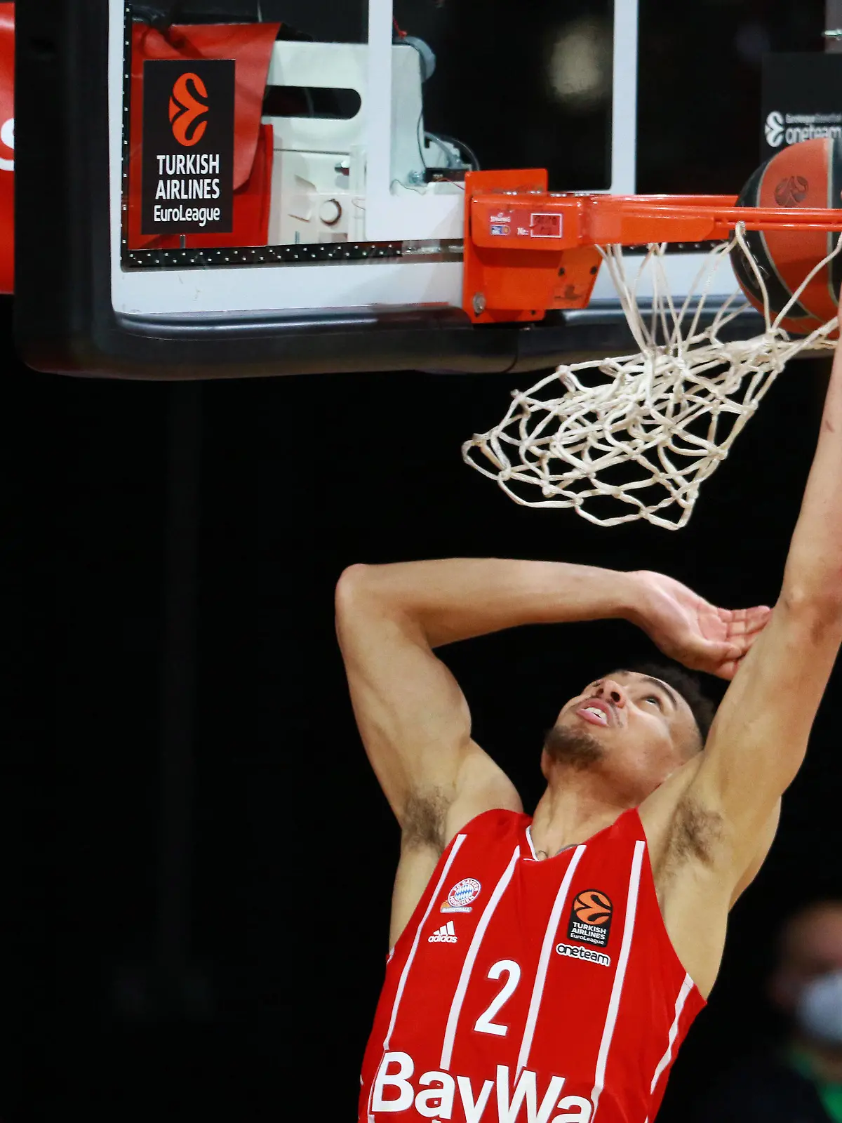 2 Wade Baldwin FCBB setzt sich durch, trifft, Treffer, Korb Basketball, EuroLeague, Playoff, FC Bayern München vs. Olimpia Milano im Audi Dome am 30.04.2021, Spiel 4, FOTO: Mladen Lackovic / LakoPress *** 2 Wade Baldwin FCBB puts through, hits, score, basket basketball, EuroLeague, playoff, FC Bayern Munich vs Olimpia Milano at Audi Dome on 30 04 2021, game 4, PHOTO Mladen Lackovic LakoPress 