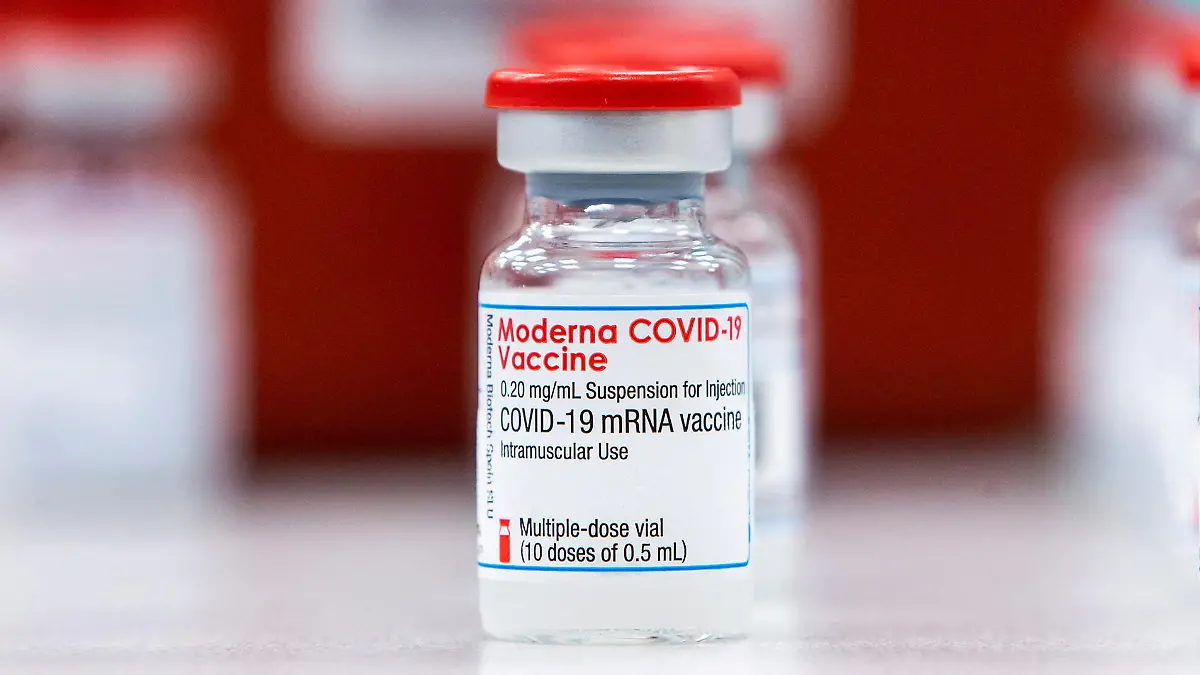 FILE PHOTO: Vials of the Moderna COVID-19 vaccine are seen at Apotex pharmaceutical company as Humber River Hospital's mobile vaccine clinic vaccinate employees as part of the coronavirus disease (COVID-19) vaccination campaign, in Toronto, Ontario, Canada April 13, 2021. REUTERS/Carlos Osorio/File Photo