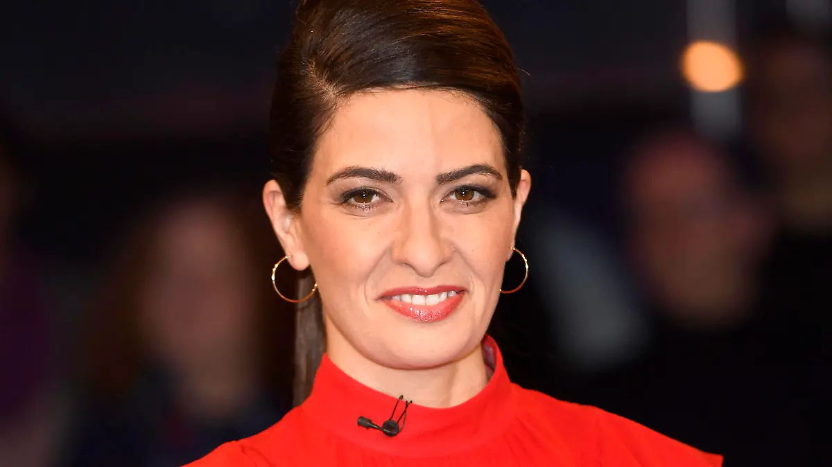 Linda Zervakis bei der Aufzeichnung der NDR Talk Show im NDR-Studio auf dem Messegelände. Hannover, 28.11.2019 *** Linda Zervakis during the recording of the NDR Talk Show in the NDR Studio at the Hannover Exhibition Grounds, 28 11 2019 Foto:xC.xNiehausx/xFuturexImage