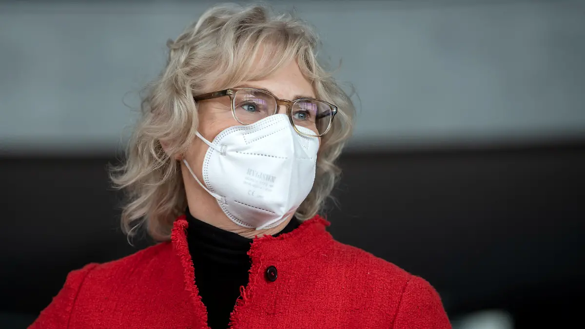 German Justice Minister Christine Lambrecht arrives for questioning by a German federal parliament committee investigating the payment systems provider Wirecard scandal in Berlin, Germany, April 21, 2021.     Bernd von Jutrczenka/Pool via REUTERS