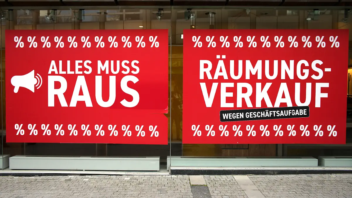 Räumungsverkauf wegen Geschäftsaufgabe, Rabattschlacht