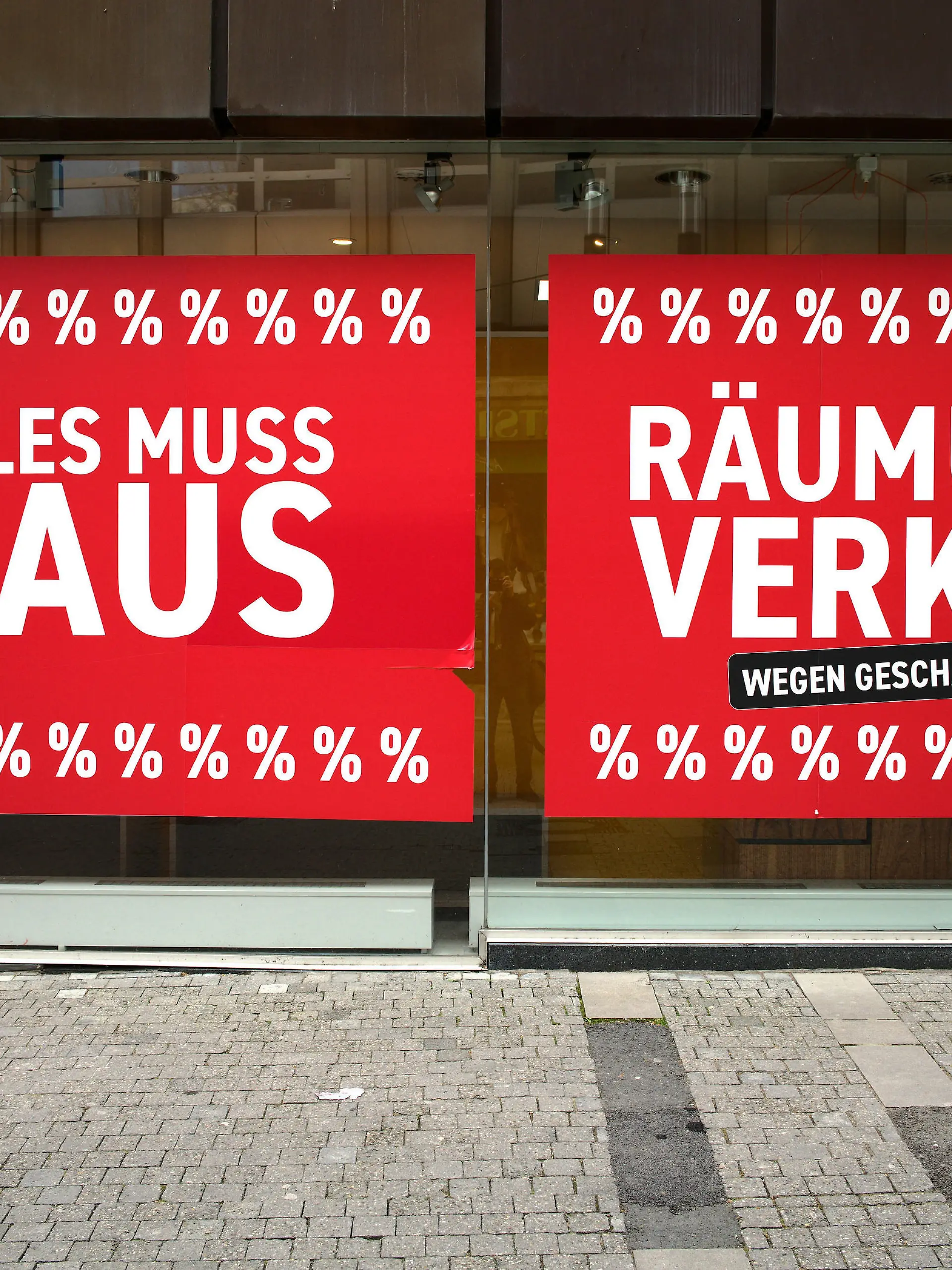 Räumungsverkauf wegen Geschäftsaufgabe, Rabattschlacht