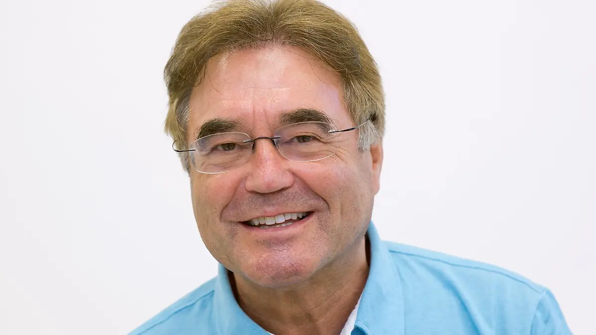 Prof. Dr. Dr. Franz-Xaver Reichl ist Beauftragter für Biologische Sicherheit von Bakterien, Viren und Gen-veränderten Organismen an der LMU München