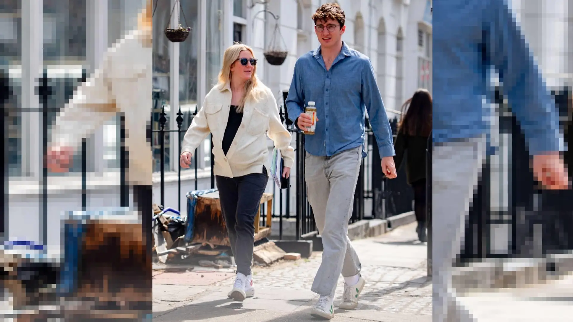Die hochschwangere Ellie Goulding und Ehemann Caspar Jopling bei einem Spaziergang durch London.