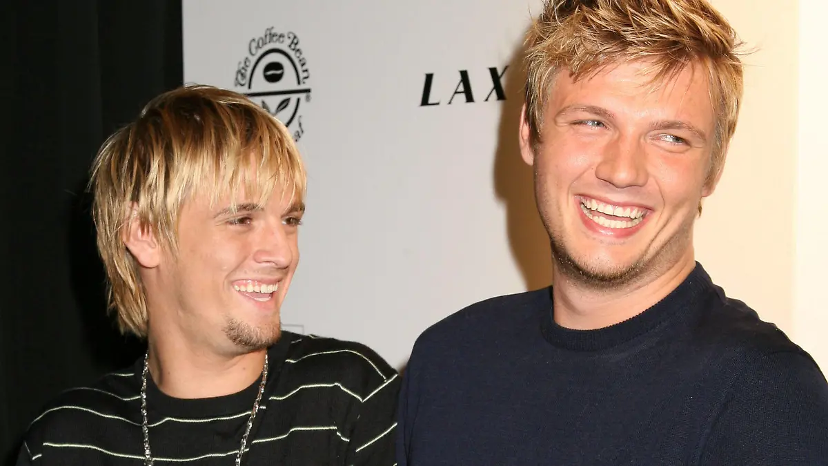  ARCHIVE: 16 August 2006 - Hollywood, California. Aaron Carter and Nick Carter. Howie Dorough s Birthday Party and Lupus Benfit. Hollywood USA - ZUMAa123 20221105_zaa_a123_042 Copyright: xByronxPurvisx