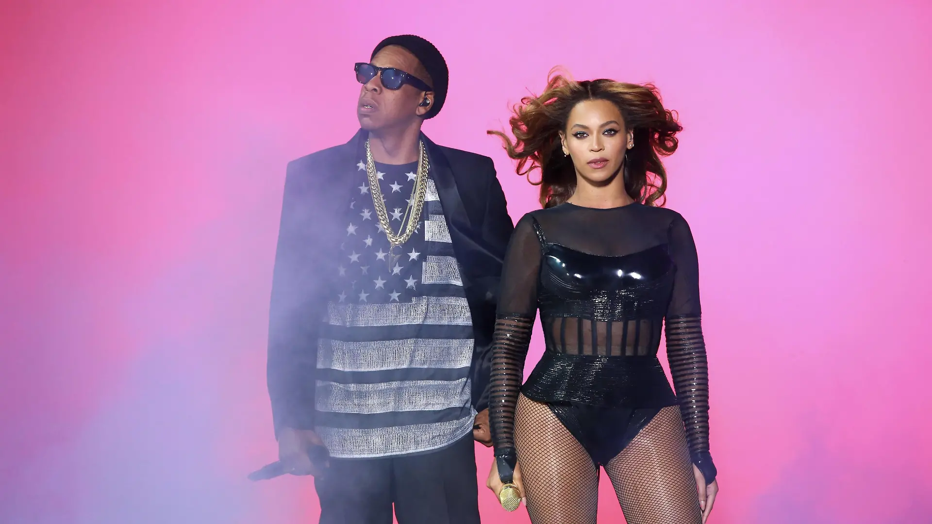 ©PHOTOPQR/LE PARISIEN ; © PHOTO / LE PARISIEN / FREDERIC DUGIT Musique Stade de France (St Denis 93) Concert de l'artiste américaine Beyoncé avec son mari Jay Z Beyonce and JAY Z perform during the Beyonce and Jay Z - On the Run tour at Stade De France on Friday, Sept. 13, 2014, in Paris, France
