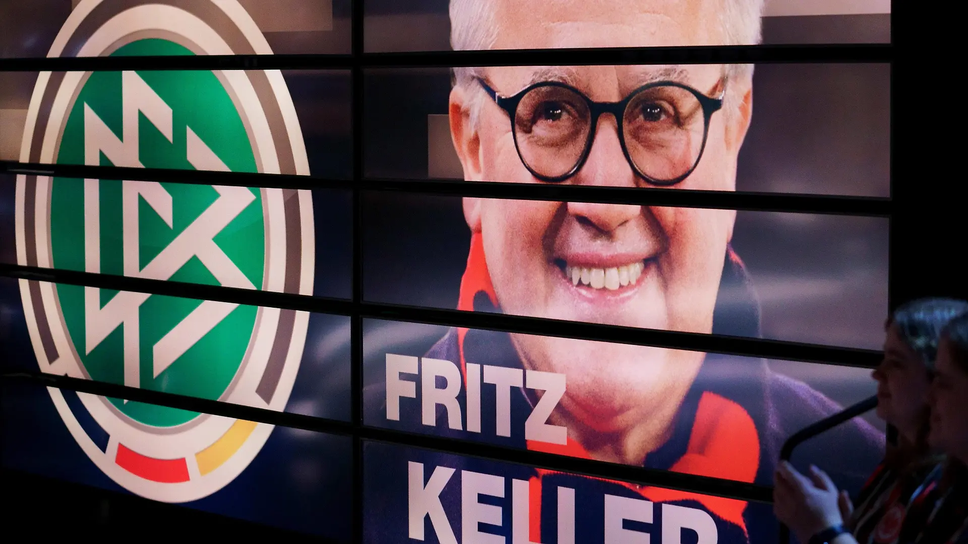 FRITZ KELLER AUF DER VIDEOWALL DAS AKTUELLE SPORTSTUDIO ZDF MAINZ PUBLICATIONxNOTxINxUSA