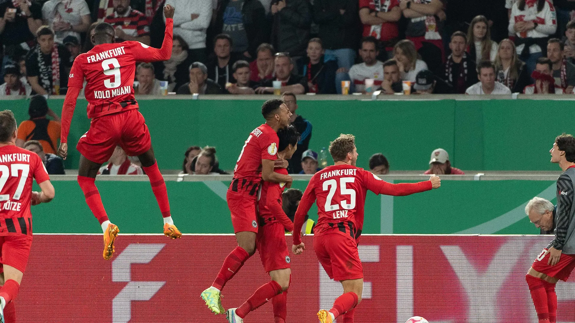 Tor zum 1:2 durch Daichi Kamada Eintracht Frankfurt, 15, Jubl Mario Goetze Eintracht Frankfurt, 27, Randal Kolo Muani Eintracht Frankfurt, 09, Djibril Sow Eintracht Frankfurt, 08, Daichi Kamada Eintracht Frankfurt, 15, Christopher Lenz Eintracht Frankfurt, 25, VfB Stuttgart vs Eintracht Frankfurt, Fussball, Herren, DFB-Pokal, Halbfinale, Saison 22/23, GER, 03.05.2023, DFL/DFB REGULATIONS PROHIBIT ANY USE OF PHOTOGRAPHS AS IMAGE SEQUENCES AND/OR QUASI-VIDEO, VfB Stuttgart vs Eintracht Frankfurt, Fussball, Herren, DFB-Pokal, Halbfinale, Saison 22/23, GER, 03.05.2023 Stuttgart *** Goal to 1 2 by Daichi Kamada Eintracht Frankfurt, 15 , Jubl Mario Goetze Eintracht Frankfurt, 27 , Randal Kolo Muani Eintracht Frankfurt, 09 , Djibril Sow Eintracht Frankfurt, 08 , Daichi Kamada Eintracht Frankfurt, 15 , Christopher Lenz Eintracht Frankfurt, 25 , VfB Stuttgart vs Eintracht Frankfurt, Football, Men, DFB Pokal, Semifinals, Season 22 23, GER, 03 05 2023, DFL DFB REGULATES PROHIBIT ANY USE OF PHOTOGRAPHS AS IMAGE SEQUENCES AND OR QUASI VIDEO, VfB Stuttgart vs Eintracht Frankfurt, Football, Men, DFB Pokal, Semifinals, Season 22 23, GER, 03 05 2023 Stuttgart Copyright: xEibner-Pressefoto/WolfgangxFrankx EP_EER
