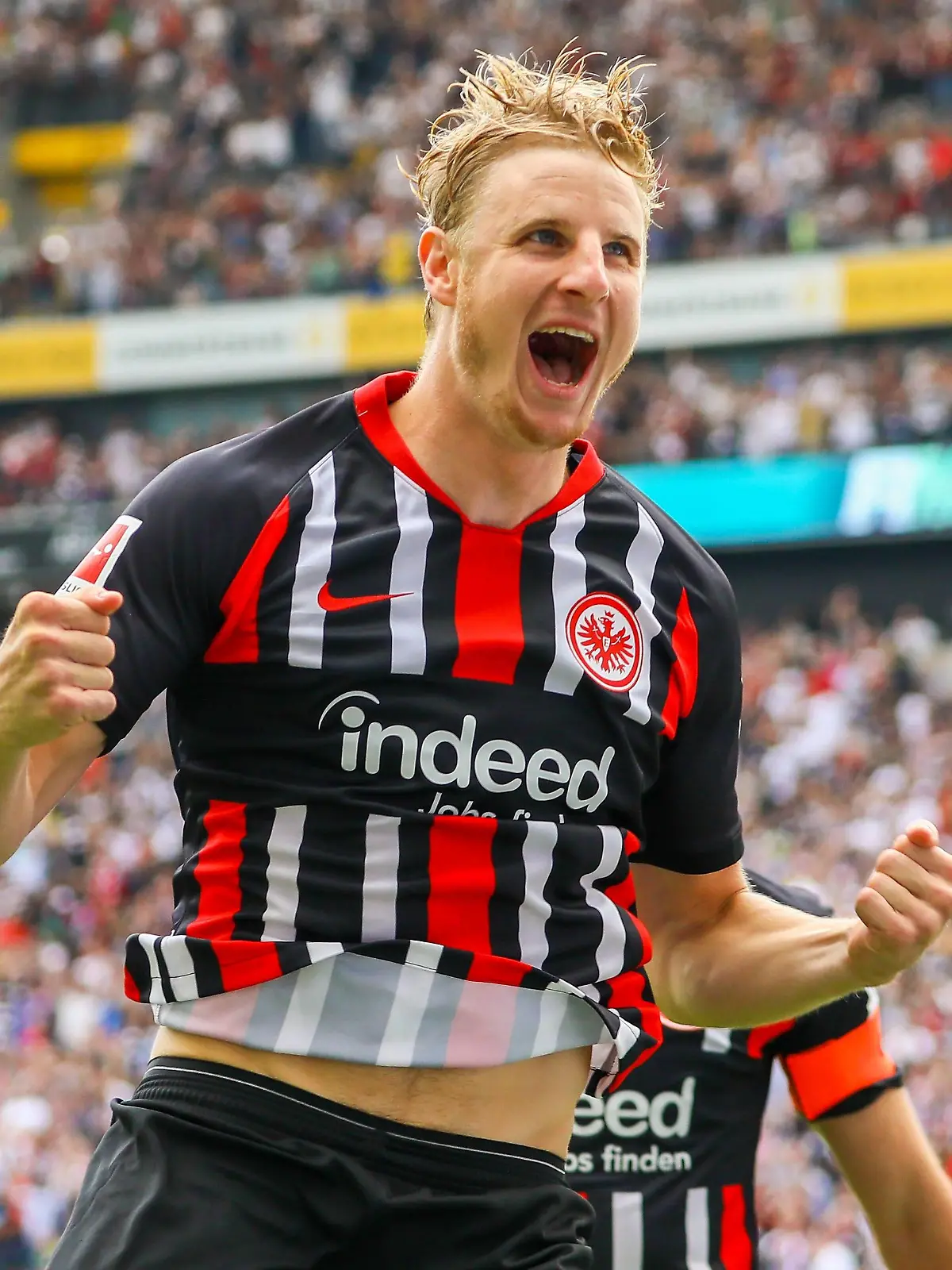 celebrate the goal, Torjubel zum 1:0 von Martin Hinteregger (Eintracht Frankfurt) mit David Abraham (Eintracht Frankfurt), Danny da Costa (Eintracht Frankfurt) - 18.08.2019: Eintracht Frankfurt vs. TSG 1899 Hoffenheim, Commerzbank Arena, 1. Spieltag Saison 2019/20 DISCLAIMER: DFL regulations prohibit any use of photographs as image sequences and/or quasi-video. *** celebrate the goal, Goal celebration to 1 0 by Martin Hinteregger Eintracht Frankfurt with David Abraham Eintracht Frankfurt , Danny da Costa Eintracht Frankfurt 18 08 2019 Eintracht Frankfurt vs TSG 1899 Hoffenheim, Commerzbank Arena, 1 matchday season 2019 20 DISCLAIMER DFL regulations prohibit any use of photographs as image sequences and or quasi video  