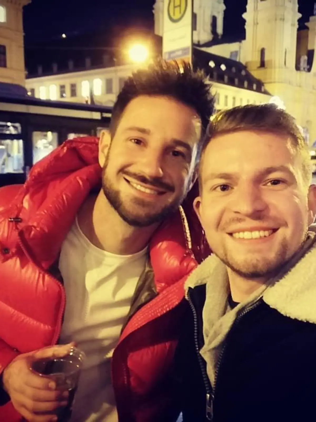 Henry Frömmichen machte ein Selfie mit 'Prince Charming' Alexander Schäfer.