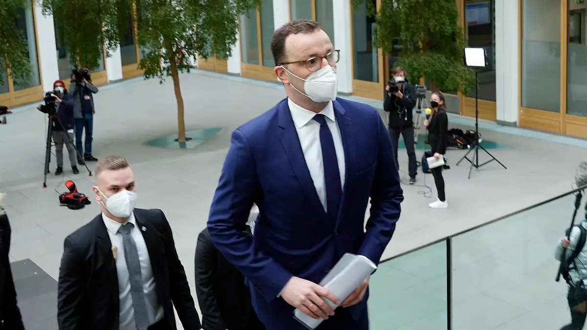 Bundespressekonferenz, Aktuelle Corona Lage Aktuell, 23.04.2021, Berlin, Bundesminister für Gesundheit Jens Spahn bei seiner Ankunft in der Bundespressekonferenz zum Thema Aktuelle Corona-Lage Berlin Berlin Deutschland *** Federal Press Conference, Current Corona Situation Current, 23 04 2021, Berlin, Federal Minister of Health Jens Spahn on his arrival at the Federal Press Conference on Current Corona Situation Berlin Berlin Germany