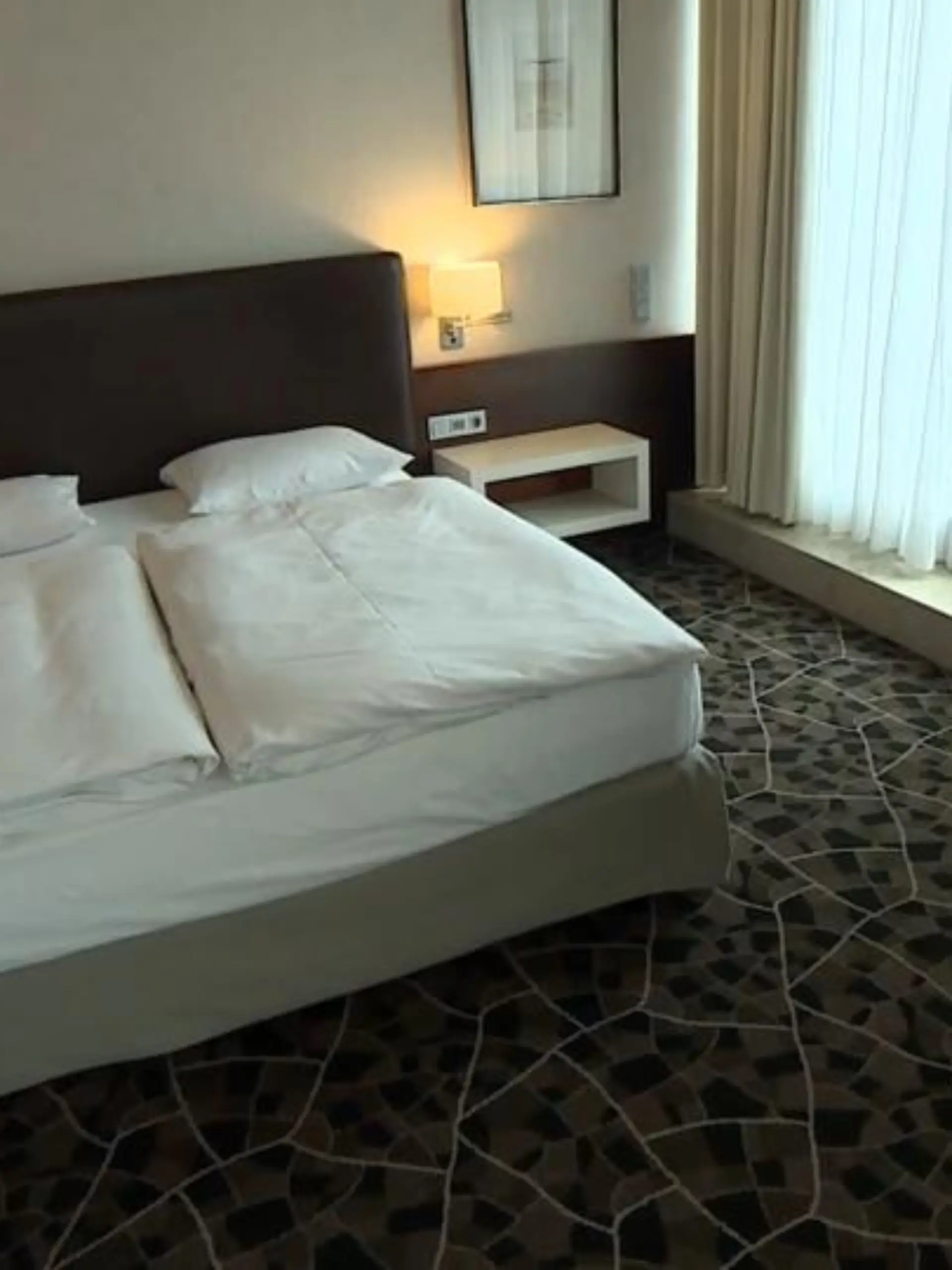 Bild zu: "Hotels weiter ohne Einnahmen"