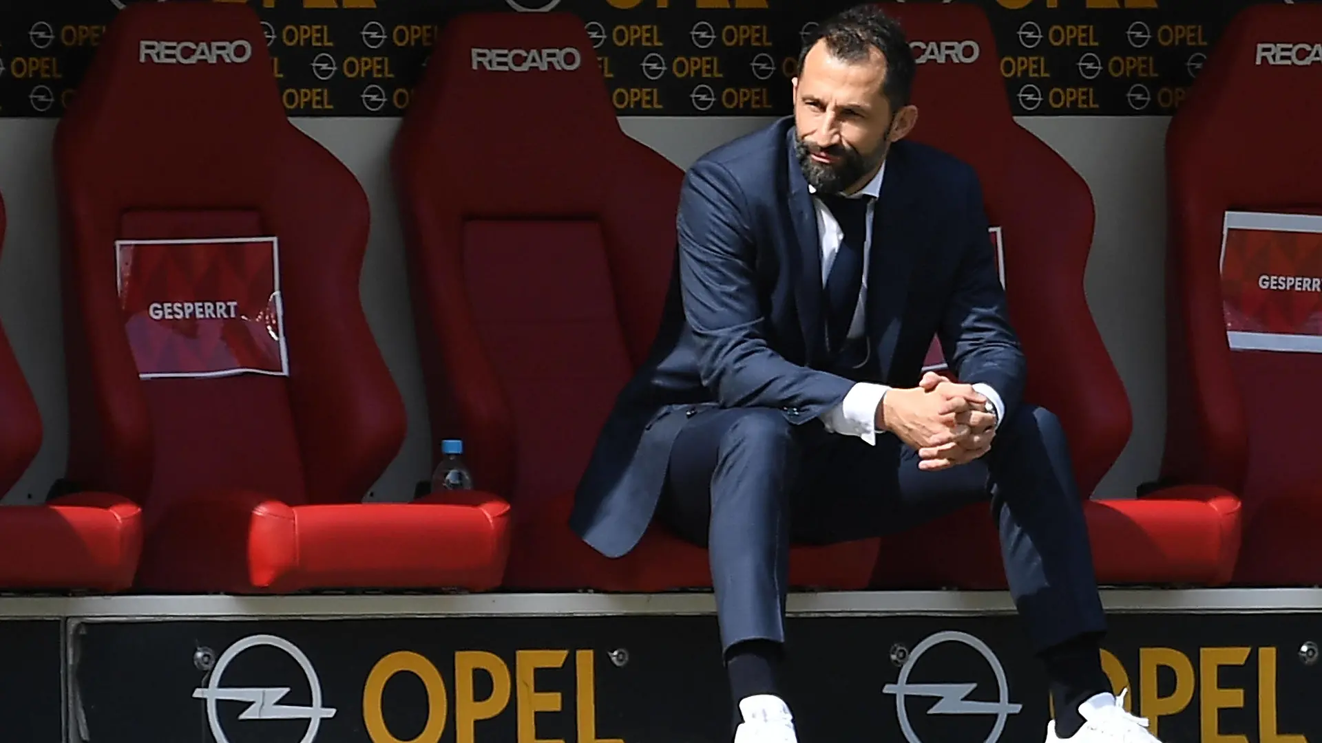 Fussball 1.Bundesliga, FSV Mainz 05 - FC Bayern Muenchen 24.04.2021, xpsx, Fussball 1.Bundesliga, FSV Mainz 05 - FC Bayern Muenchen emspor, v.l. Hasan Salihamidzic Sportdirektor FC Bayern München DFL/DFB REGULATIONS PROHIBIT ANY USE OF PHOTOGRAPHS as IMAGE SEQUENCES and/or QUASI-VIDEO Mainz Opel Arena Rheinland Pfalz Deutschland DE *** Football 1 Bundesliga, FSV Mainz 05 FC Bayern Muenchen 24 04 2021, xpsx, Football 1 Bundesliga, FSV Mainz 05 FC Bayern Muenchen emspor, v l Hasan Salihamidzic Sport Director FC Bayern Munich DFL DFB REGULATIONS PROHIBIT ANY USE OF PHOTOGRAPHS as IMAGE SEQUENCES and or QUASI VIDEO Mainz Opel Arena Rheinland Pfalz Germany DE Poolfoto Patrick Scheiber/Jan Huebner ,EDITORIAL USE ONLY