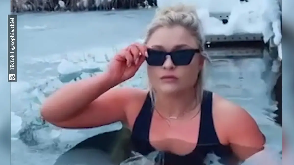 Sophia Thiel geht Eisbaden Im Bikini