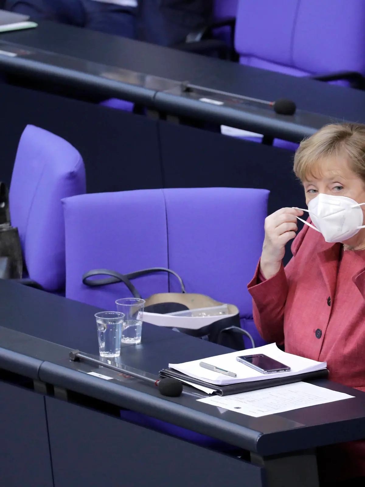  Angela Merkel, Bundeskanzlerin, CDU, Debatte zum Bevoelkerungsschutzgesetz im Deutschen Bundestag, 222. Bundestagssitzung, DEU, Berlin, 16.04.2021 *** Angela Merkel, Chancellor, CDU, Debate on the Population Protection Act in the German Bundestag, 222 Bundestag Session, DEU, Berlin, 16 04 2021