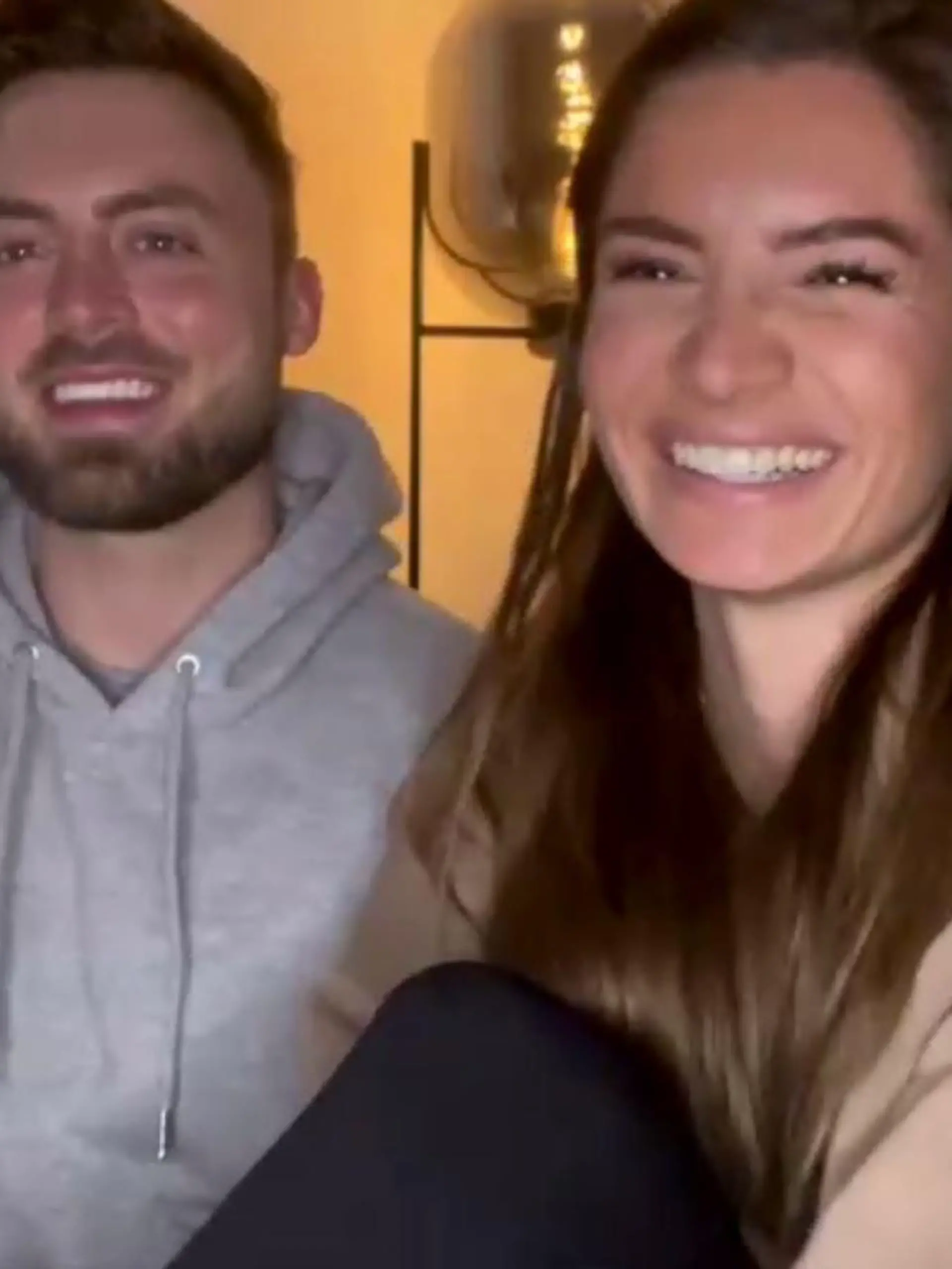 Niko Griesert und Michèle De Roos sehen glücklich miteinander aus.