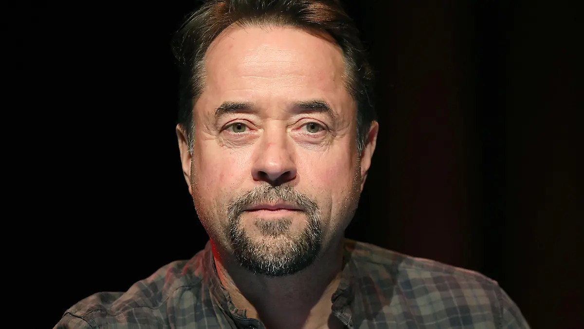ARCHIV - 20.03.2019, Nordrhein-Westfalen, Köln: Jan Josef Liefers, Schauspieler und Musiker, aufgenommen auf dem Literatur-Festival Lit.Cologne. (zu dpa «Schauspieler sorgen mit Hashtag #allesdichtmachen für Aufsehen») Foto: Oliver Berg/dpa +++ dpa-Bildfunk +++
