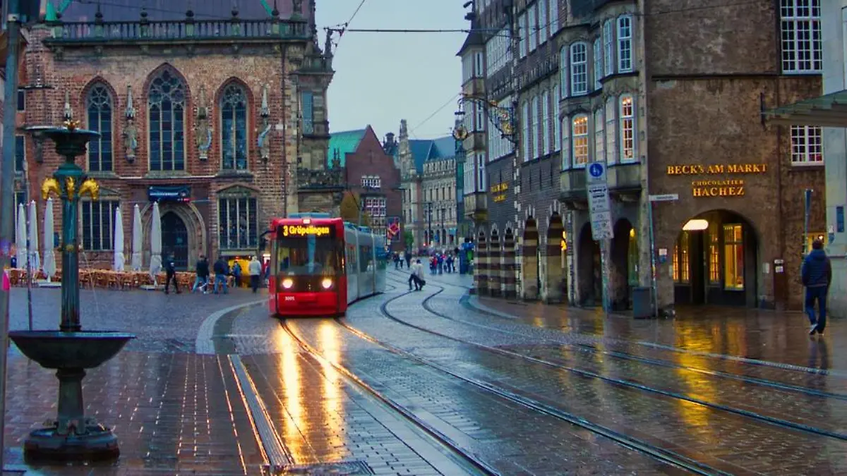 Zwei Jugendliche kapern Bremer Straßenbahn und begeben sich auf illegale Spritztour.