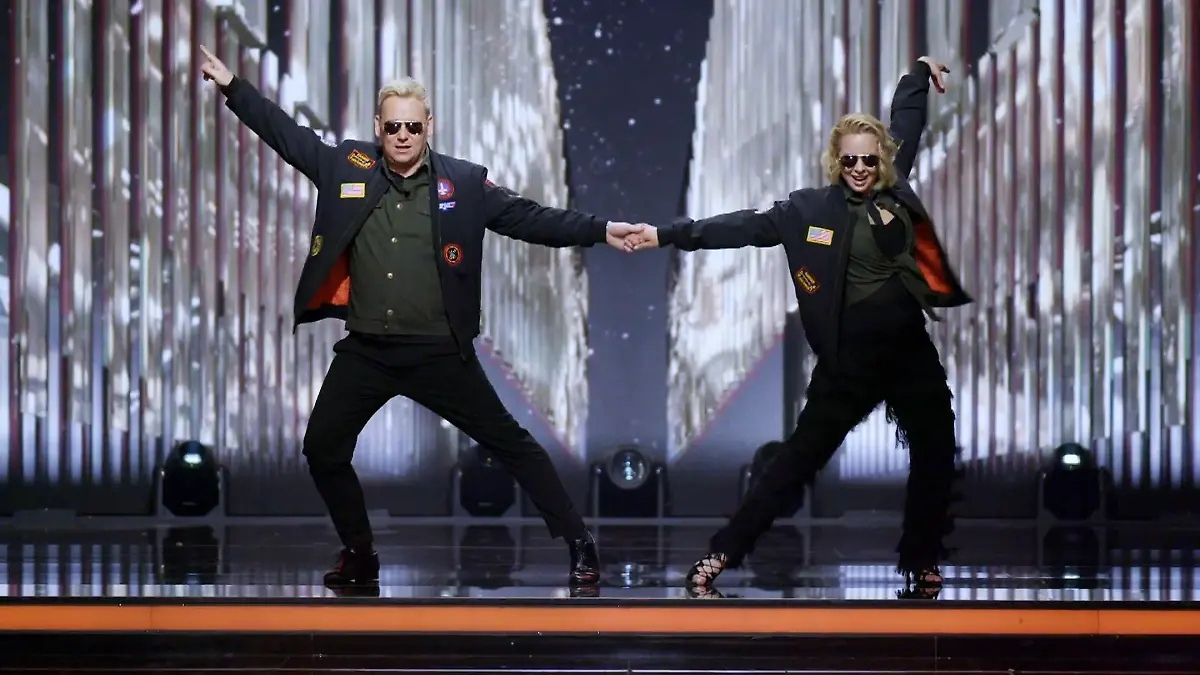 Knossi und Isabel Edvardsson tanzen ihren legendären Jive Spontan im „Let’s Dance”-Special