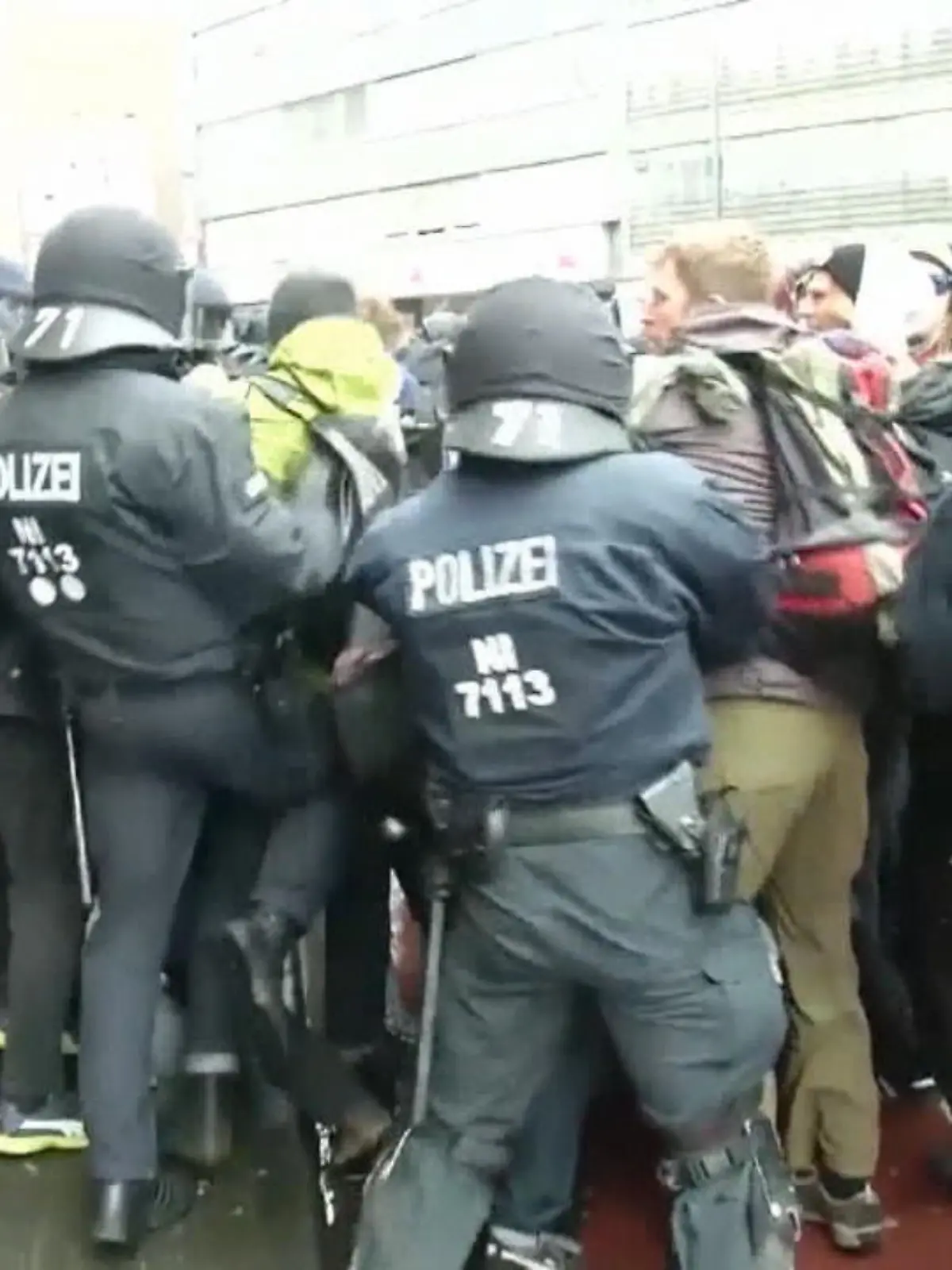 Bild zu: "Einstieg bei NRW-Polizei erleichtert"