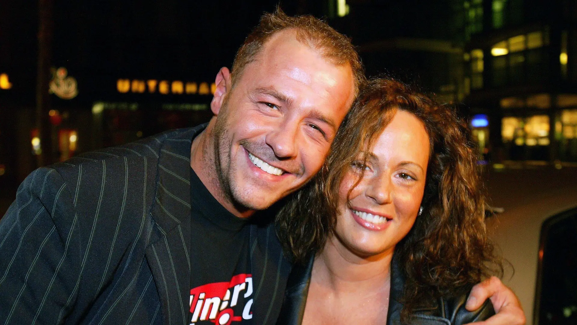 Schauspieler Willi Herren 2004 in der Discothek "Nachtflug" in Köln mit seiner damaligen Lebensgefährtin Mirella.