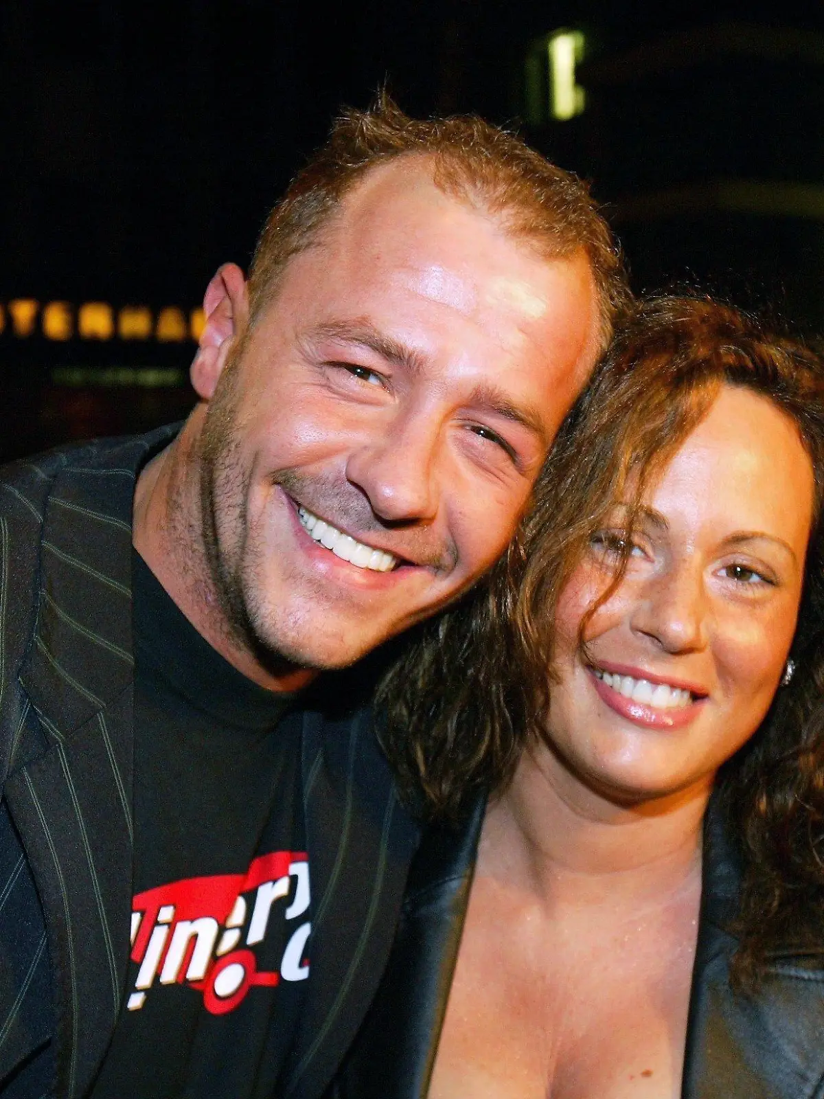Schauspieler Willi Herren 2004 in der Discothek "Nachtflug" in Köln mit seiner damaligen Lebensgefährtin Mirella.