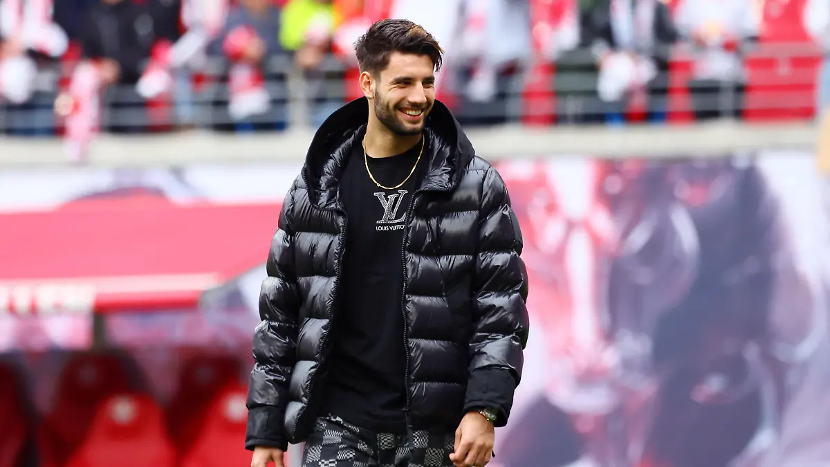 RB Leipzig - Hoffenheim / Bundesliga Leipzig,Ê29.04.2023, Red Bull Arena, Fussball, Bundesliga, Spieltag 30 , ÊRB Leipzig vs. TSG 1899 HOFFENHEIM 1:0 1:0 , Nach der Partie. Im Bild: Dominik Szoboszlai RB Leipzig, rot-gesperrt auf dem Spielfeld , Fotos: PICTURE POINT / Roger Petzsche ,Ê Nur für journalistische Zwecke. Only for editorial use DFL regulations prohibit any use of photographs as image sequences and/or quasi-video.   , *** RB Leipzig Hoffenheim Bundesliga Leipzig,Ê29 04 2023, Red Bull Arena, Football, Bundesliga, Matchday 30 , ÊRB Leipzig vs TSG 1899 HOFFENHEIM 1 0 1 0 , After the match In the picture Dominik Szoboszlai RB Leipzig, red locked on the pitch , Photos PICTURE POINT Roger Petzsche ,Ê Only for journalistic use Only for editorial use DFL regulations prohibit any use of photographs as image sequences and or quasi video   , Picture Point