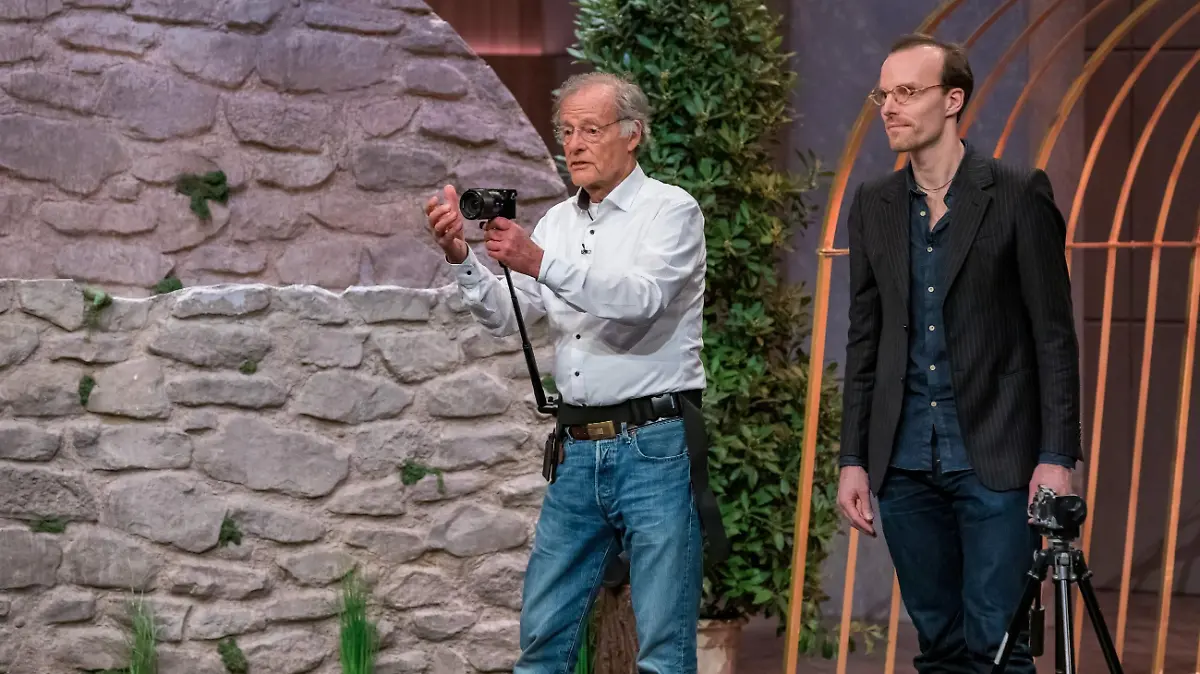 Gert (l.) und Tobias Wagner aus Berlin präsentieren mit _steadify_ einen Kamerastabilisator für Film und Fotografie. Sie erhoffen sich ein Investment von 350.000 Euro für 20 Prozent der Anteile an ihrem Unternehmen.  Die Verwendung des sendungsbezogenen Materials ist nur mit dem Hinweis und Verlinkung auf TVNOW gestattet.