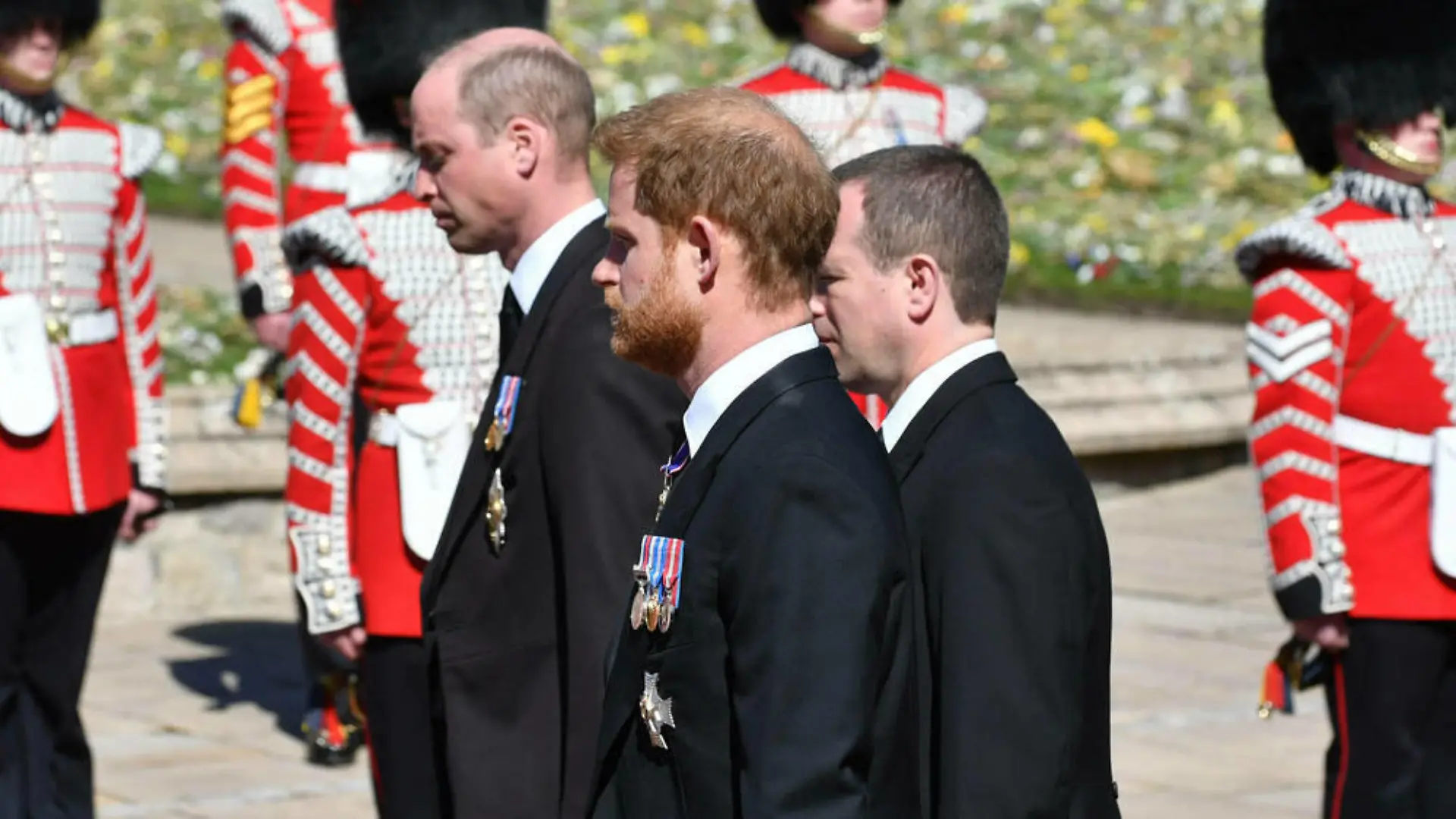 Prinz Harry wiedervereinigt mit Bruder William und Vater Charles