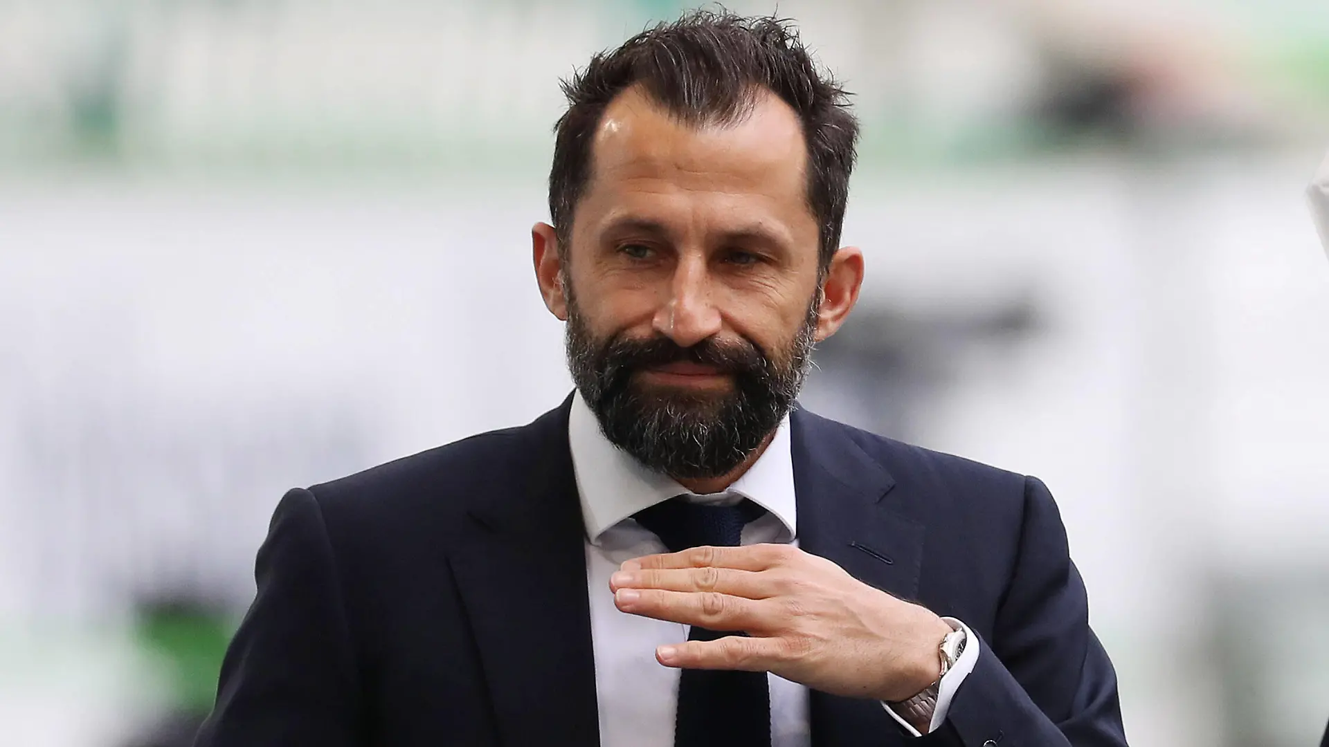 VfL vs. Bayern, 1. BL Wolfsburg, 17.04.2021, FUßBALL - VfL Wolfsburg vs. FC Bayern München, 1. BL, Saison 2020/21, Volkswagen Arena. Bild zeigt: Sportdirektor Hasan Salihamidzic FC Bayern München Wolfsburg *** VfL vs Bayern, 1 BL Wolfsburg, 17 04 2021, FOOTBALL VfL Wolfsburg vs FC Bayern Munich, 1 BL, season 2020 21, Volkswagen Arena picture shows sport director Hasan Salihamidzic FC Bayern Munich Wolfsburg.