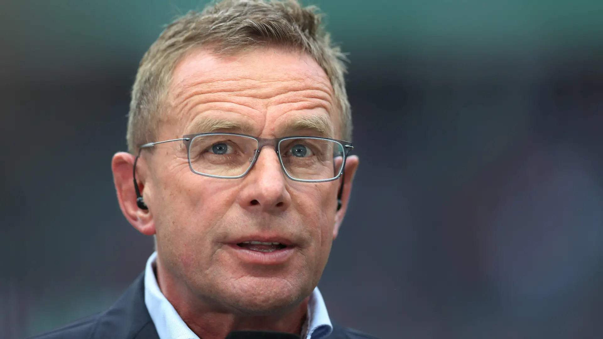 ARCHIV - 25.05.2019, Berlin: Fußball: DFB-Pokal, RB Leipzig - Bayern München, Finale, im Berliner Olympiastadion. Ralf Rangnick, damaliger RB-Trainer und Sportdirektor von Leipzig, gibt vor dem Spiel ein Interview. (zu dpa: «Sky: Eintracht Frankfurt will Rangnick in Doppelfunktion») Foto: Jan Woitas/dpa-Zentralbild/dpa +++ dpa-Bildfunk +++