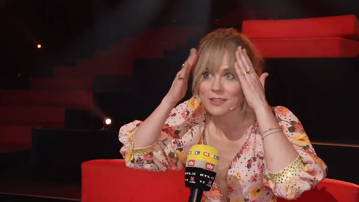 Ilse DeLange erklärt ihren neuen Pony-Look Haare abgeschnitten für "Let's Dance"?