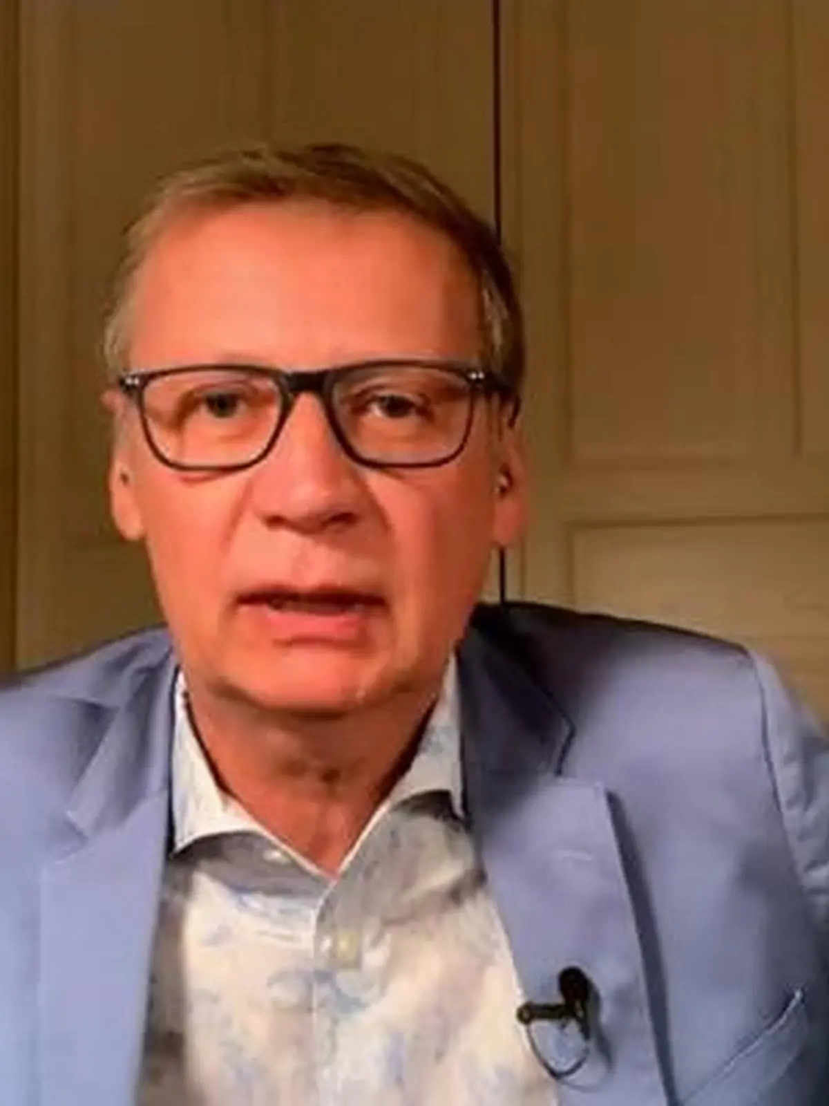 Günther Jauch meldet sich aus der Corona-Quarantäne.