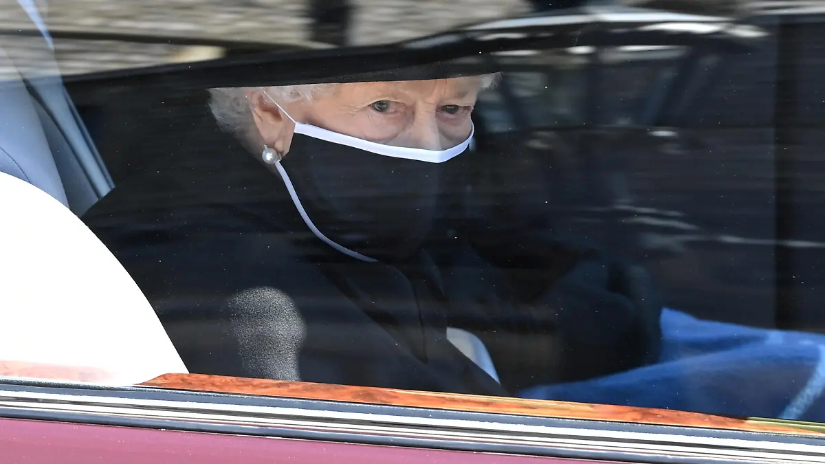 Queen hat Tränen in den Augen.