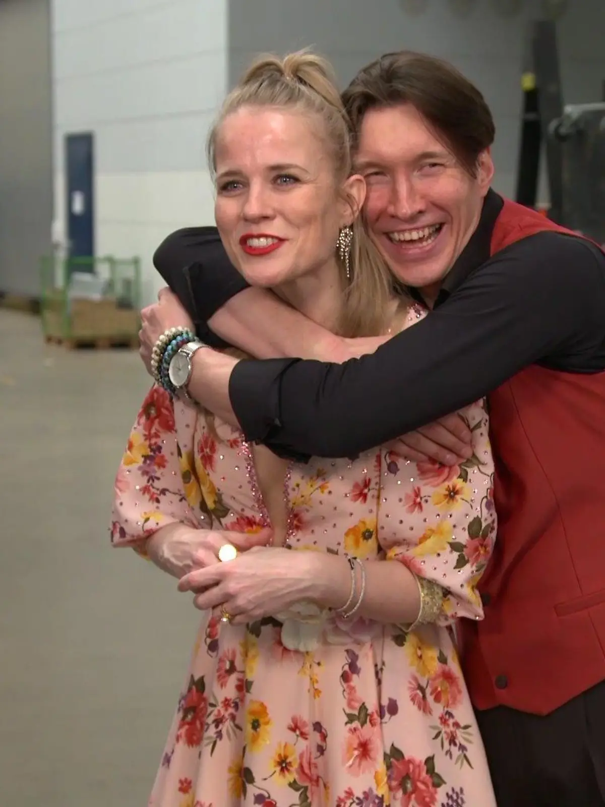 Sängerin Ilse DeLange und  Profitänzer Evgeny Vinokurov verstehen sich super.