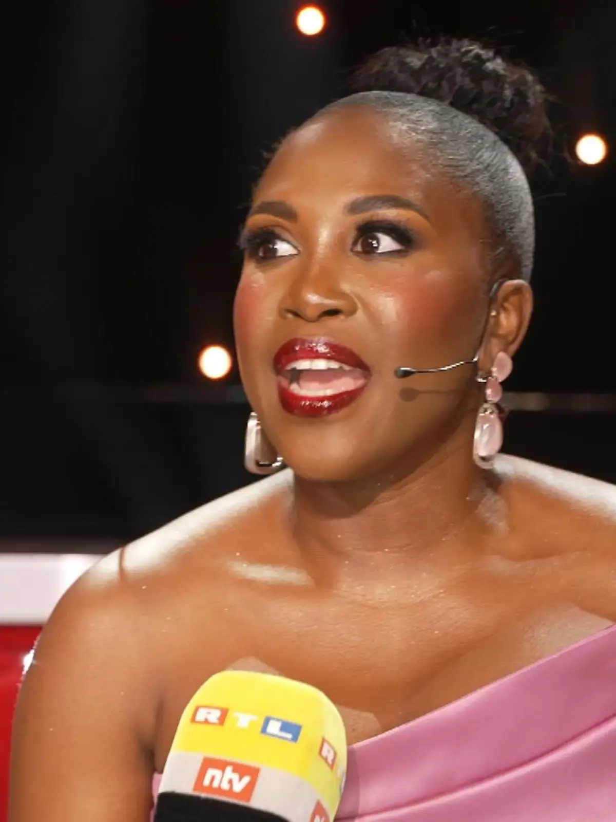 Bild zu: "Jurorin Motsi Mabuse will Herzen auf der Tanzfläche sehen"
