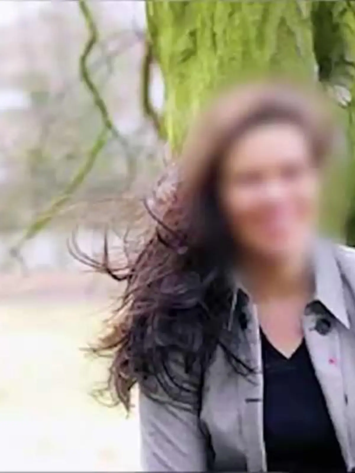 Frau, die als Falsche Ärztin bekannt wird