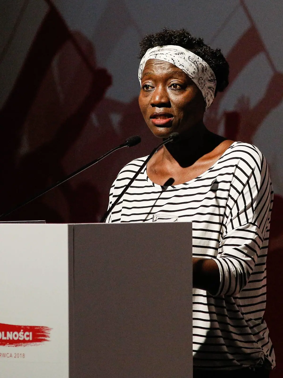 Auma Obama weint um ihre Mutter.