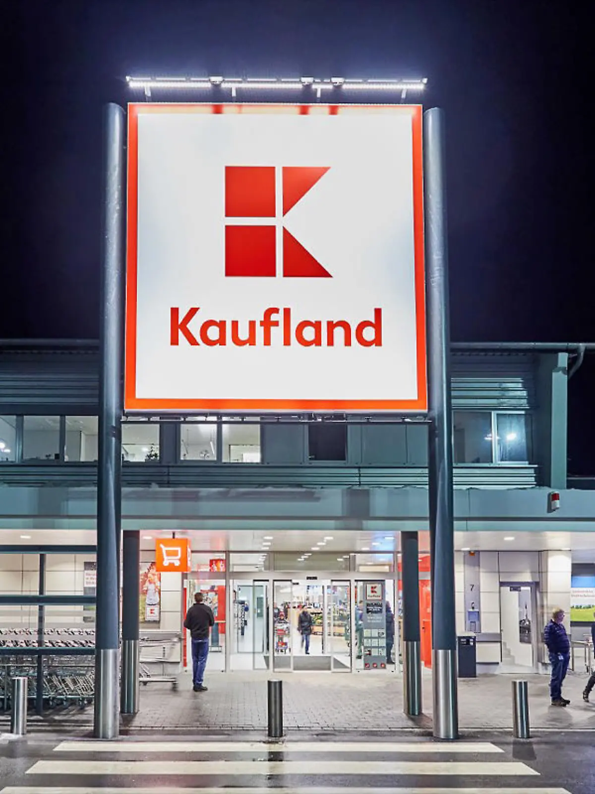 So könnten die ehemaligen real-Filialen bald aussehen