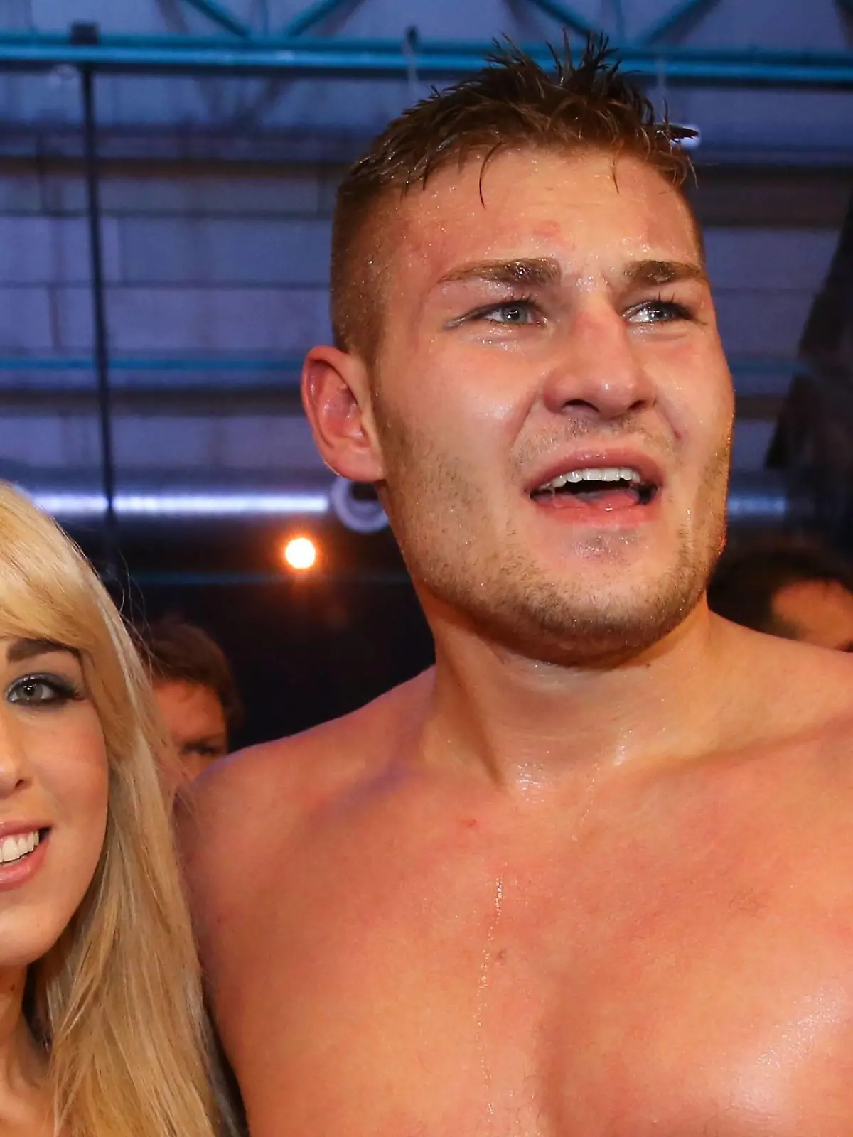 Saengerin Annemarie Eilfeld mit Freund Tom Schwarz (SES Boxing,GER) - Schwergewichtskampf um die WBO Youth Weltmeisterschaft Tom Schwarz (SES Boxing,GER) vs. Ilja Mezencev (GER) in der Anhalt Arena in Dessau - Deutschland, Boxen, Mann,Frau,14.11.2015

Singer Anne Marie Eilfeld with Friend Tom Black SES Boxing ger Heavyweight fight to the WBO Youth World Cup Tom Black SES Boxing ger VS Ilya  ger in the Anhalt Arena in Dessau Germany boxing Man Woman 14 11 2015