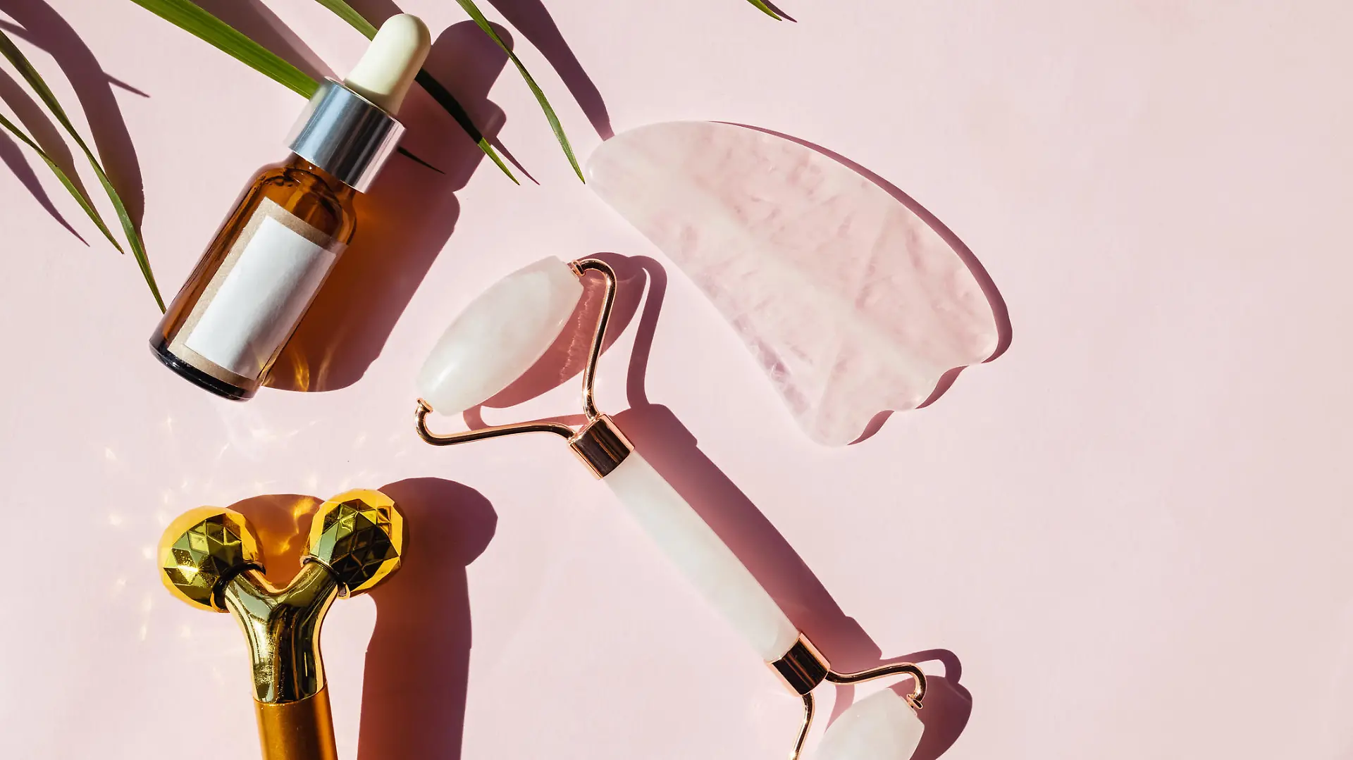 Gua Sha Stein und Jade Roller