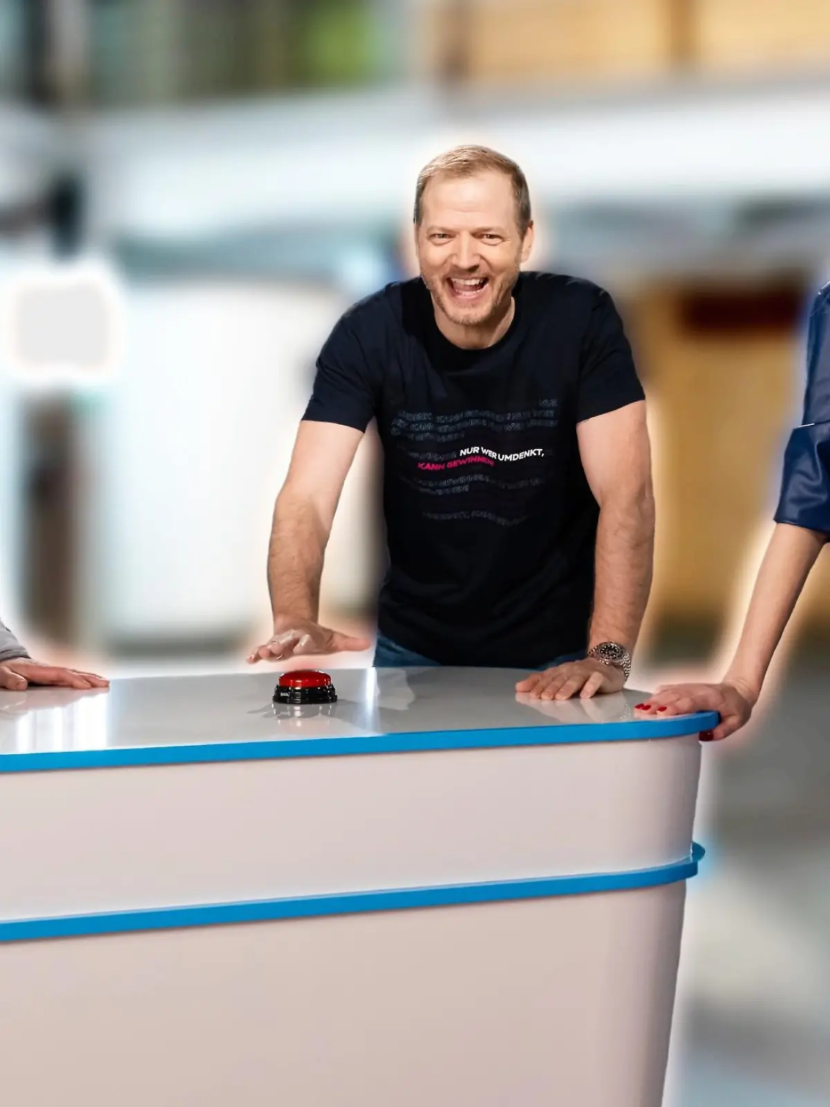 "Du musst Dich entscheiden" mit (v.l.) Jürgen Vogel, Mario Barth und Moderatorin Katrin Bauerfeind