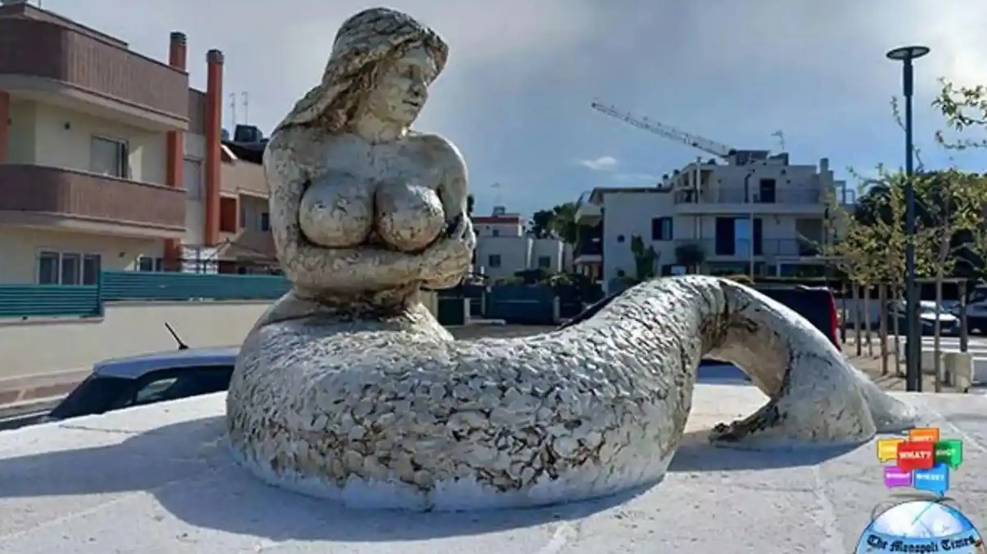 Zwischen Body Shaming und Body Positivity: "Kurvige" Meerjungfrauen-Statue geht viral