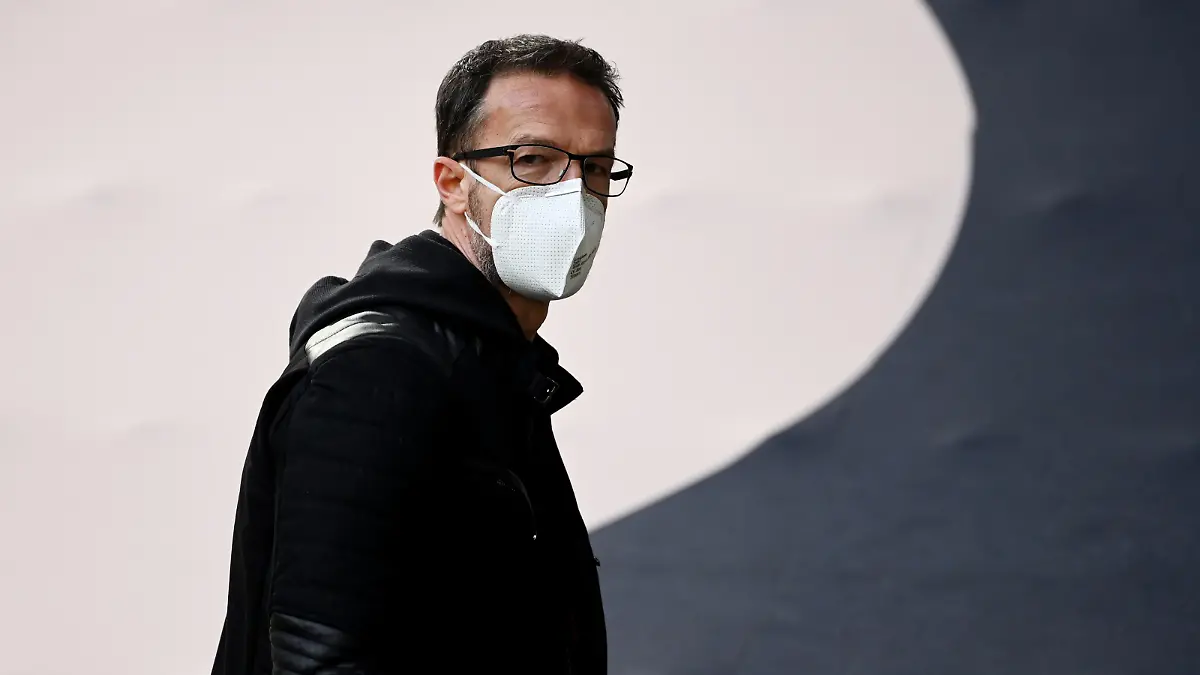 Soccer Football - Bundesliga - Borussia Dortmund v Eintracht Frankfurt - Signal Iduna Park, Dortmund, Germany - April 3, 2021 Eintracht Frankfurt sports director Fredi Bobic Pool via REUTERS/Ina Fassbender DFL regulations prohibit any use of photographs as image sequences and/or quasi-video.