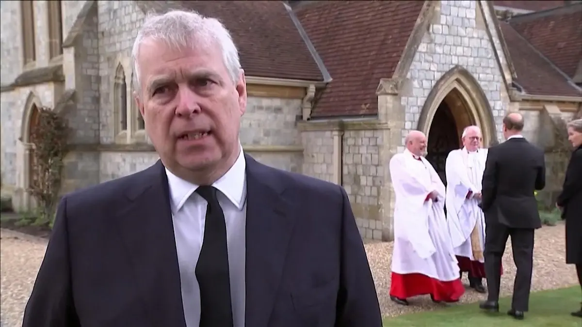 Das sagt Prinz Andrew über den Zustand der Queen Am Rande eines Gottesdienstes für Prinz Philip