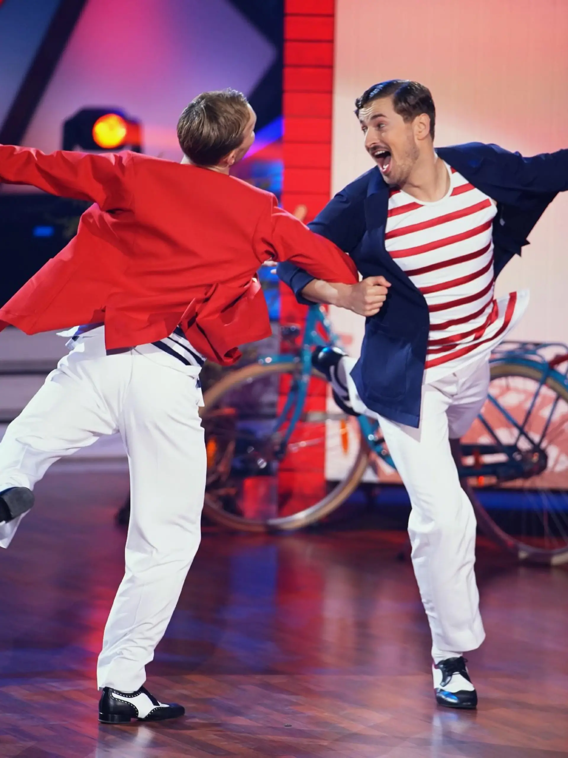 Tanzprofi Vadim Garbuzov und Ex-"Prince Charming" Nicolas Puschmann, Let's Dance 9. April 2021