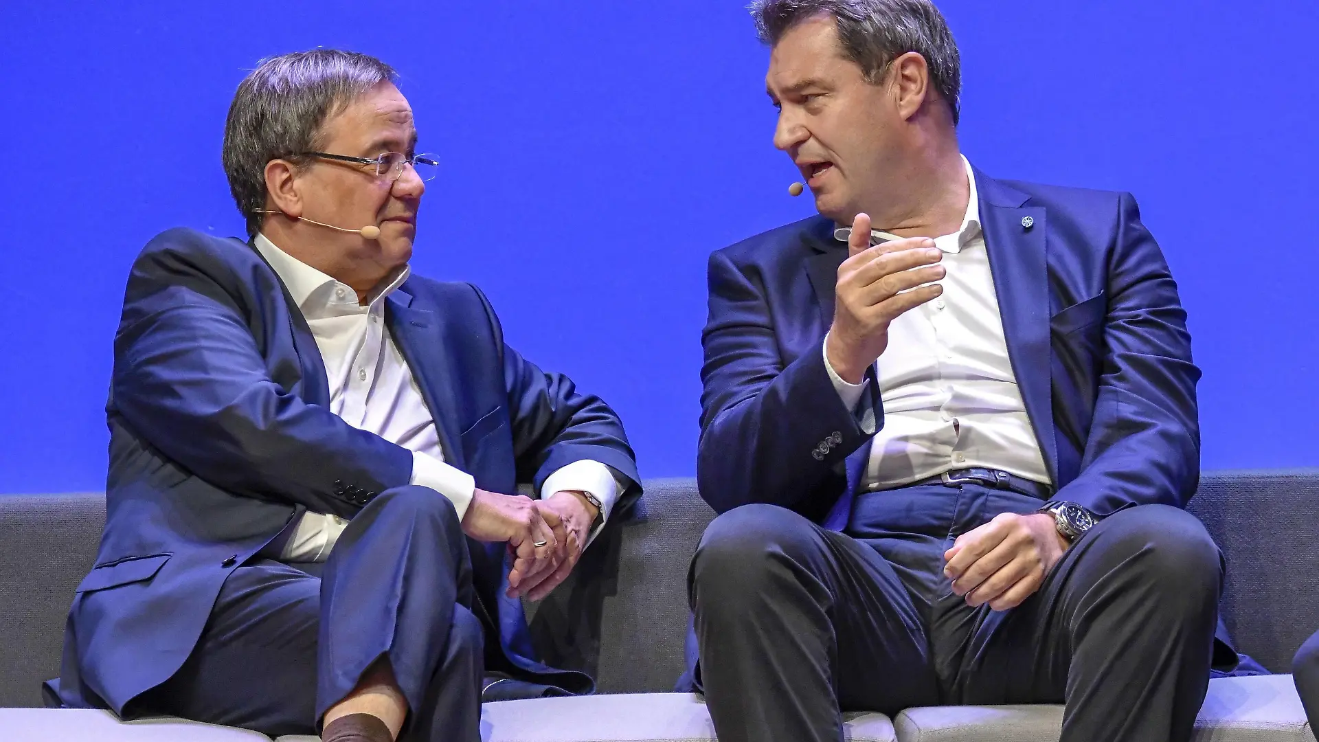  Armin Laschet und Markus Söder beim Wahlkampfauftakt der CDU und CSU zur Europawahl 2019 in der Halle Münsterland. Münster, 27.04.2019 *** Armin Laschet and Markus Söder at the start of the election campaign of the CDU and CSU for the European elections 2019 in the Halle Münsterland Münster 27 04 2019 Foto:xJ.xKrickx/xFuturexImage